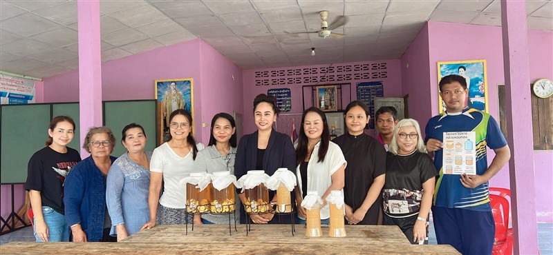 หมู่บ้านกล้วยหอมทองไซเดอร์ ถ่ายทอดเทคโนโลยีแปรรูป สร้างนวัตกรรม “ไซเดอร์กล้วยหอมทอง” ต่อยอดเศรษฐก...