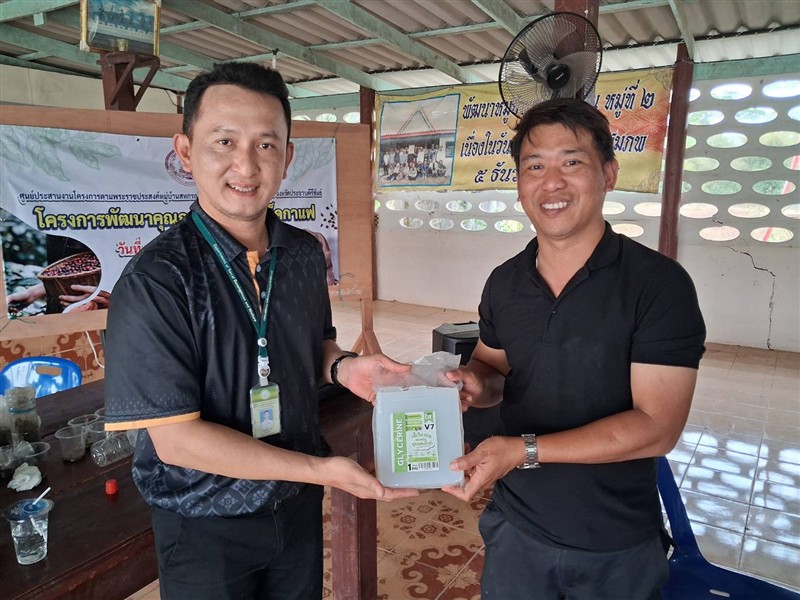 อาจารย์ ดร.จิระศักดิ์ วิชาสวัสดิ์ เป็นวิทยากรโครงการพัฒนาคุณภาพผลผลิตเมล็ดกาแฟ