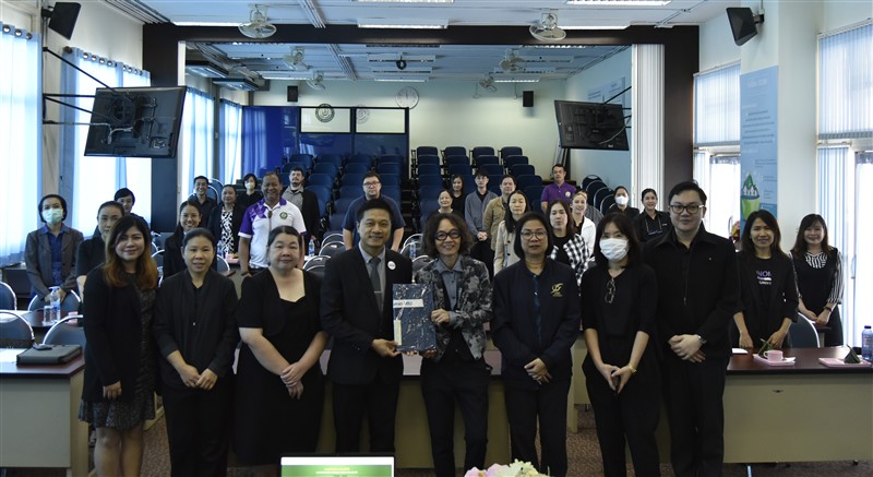 กองคลังเข้าพบผู้บริหารคณะเศรษฐศาสตร์เพื่อแลกเปลี่ยนเรียนรู้ด้านการเงิน การคลังและการพัสดุ