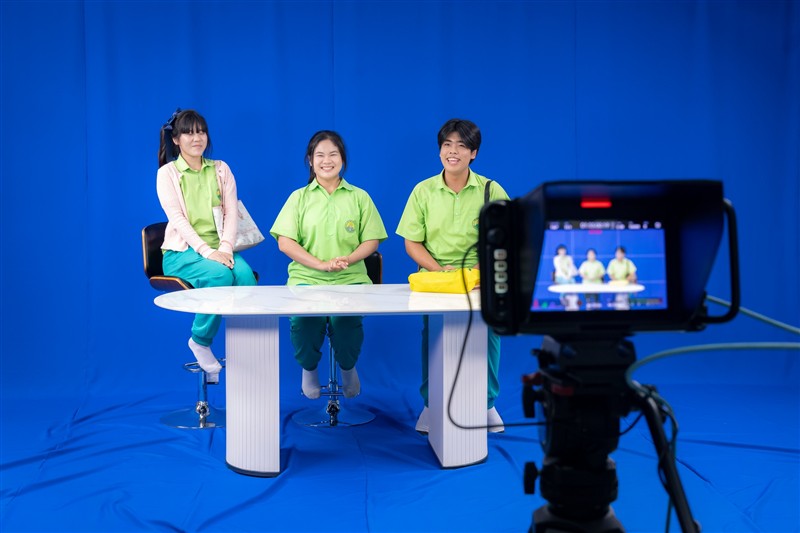 คณะสารสนเทศและการสื่อสาร ม.แม่โจ้ ให้การต้อนรับคณะศึกษาดูงานด้านการจัดการเรียนการสอนจากโรงเรียนเท...