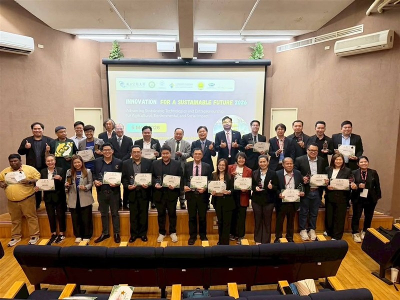 คณาจารย์คณะสารสนเทศและการสื่อสาร ม.แม่โจ้ กวาด 4 รางวัลประกวดนวัตกรรมระดับนานาชาติในงาน Internati...