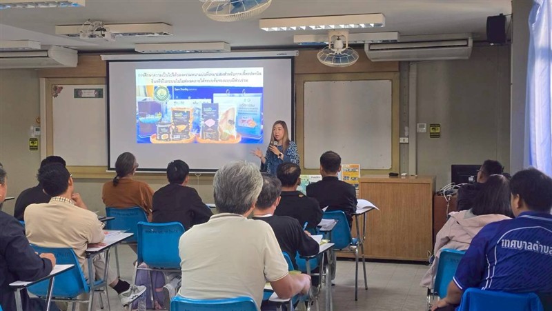 คณะเทคโนโลยีการประมงและทรัพยากรทางน้ำ จัดโครงการฝึกอบรมเรื่อง การผลิตปลานิลอินทรีย์ในระบบไบโอฟลอค...