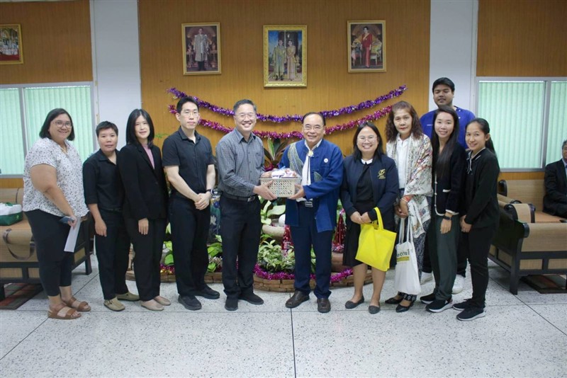 คณะสัตวแพทยศาสตร์ สวัสดีปีใหม่พร้อมขอพรจากอธิการบดีมหาวิทยาลัยแม่โจ้