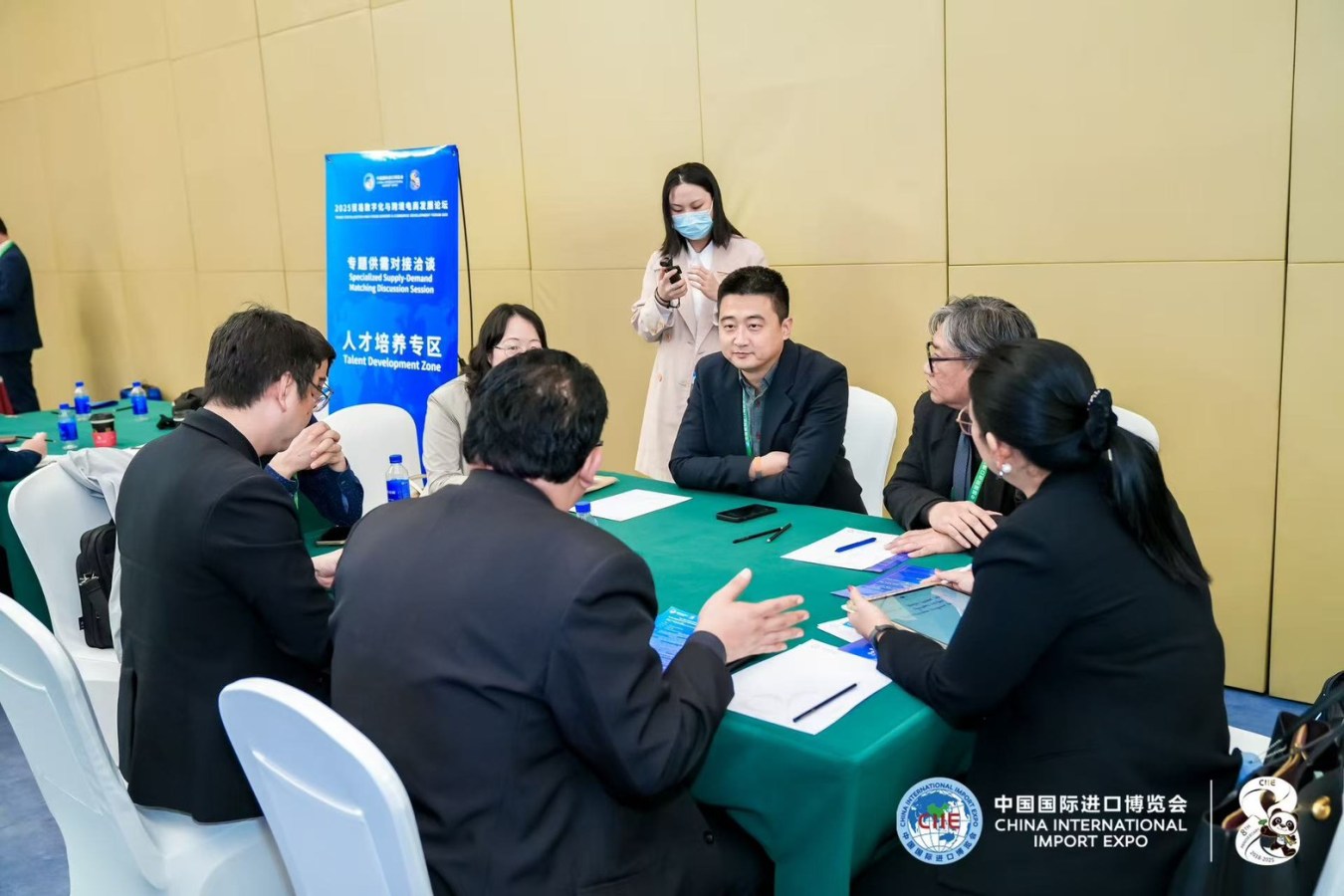 ม.แม่โจ้ จับมือ สภาหอการค้าอิเล็กทรอนิกส์จีน (CECC) MOU ยกระดับบุคลากรอีคอมเมิร์ซข้ามพรมแดนสู่เวทีโลก ณ นครเซี่ยงไฮ้