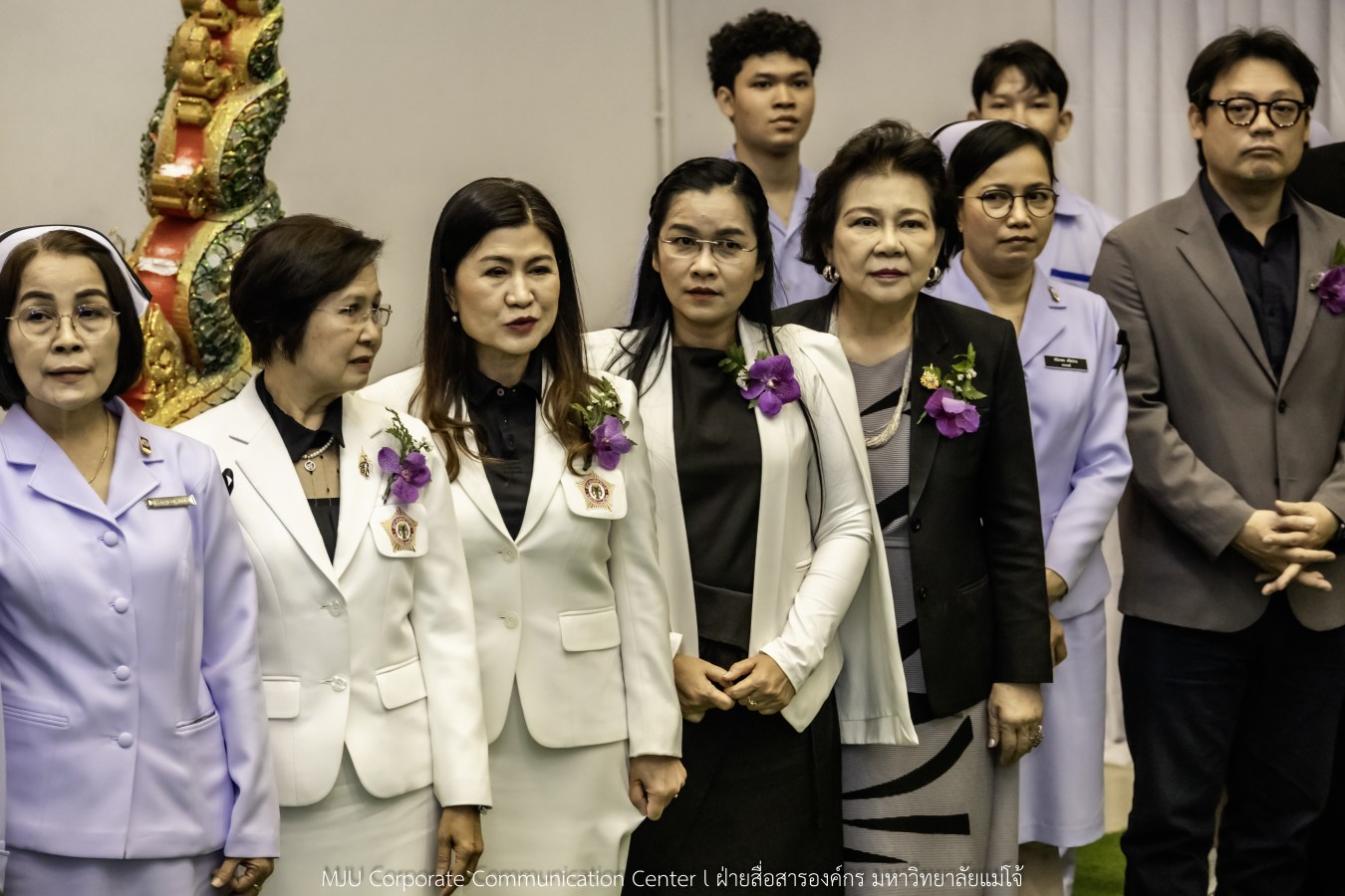 พยาบาลแม่โจ้ รุ่นที่ 3  รับหมวก เข็มเลื่อนชั้นปี และตะเกียงไนติงเกล เตรียมพร้อมออกฝึกปฏิบัติการจริงในสถานพยาบาล