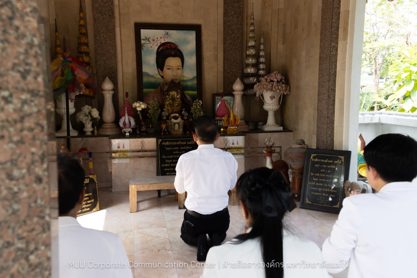 รองปลัดกระทรวงมหาดไทย สักการะสิ่งศักดิ์ ม.แม่โจ้