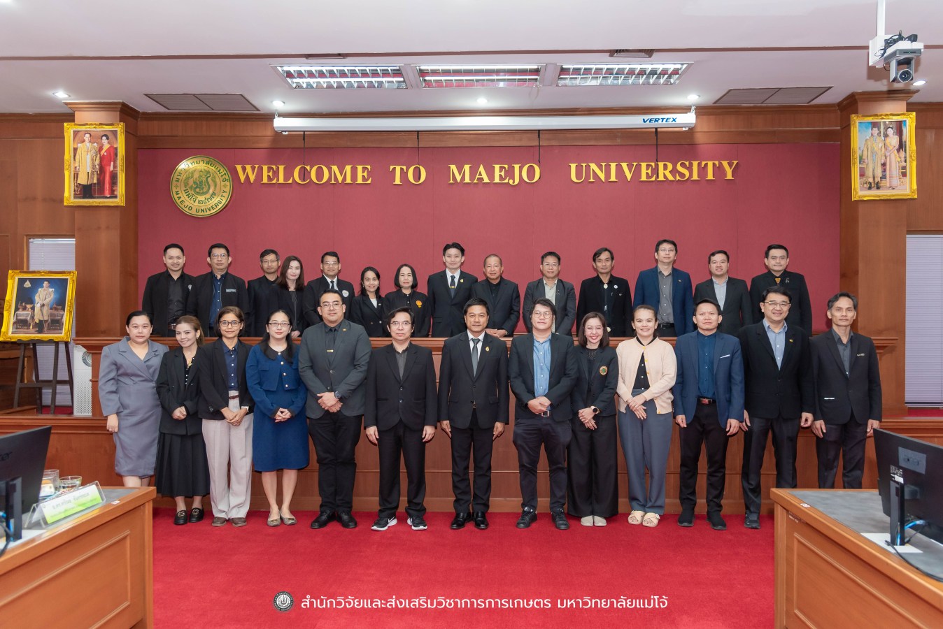 มหาวิทยาลัยแม่โจ้ ต้อนรับคณะผู้บริหารของสำนักงานเลขาธิการวุฒิสภา ในโครงการติดตามผลการนำผลงานวิจัยไปใช้ประโยชน์ในกระบวนการนิติบัญญัติ