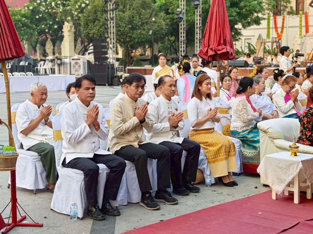 มหาวิทยาลัยแม่โจ้ ร่วมพิธีทำบุญตักบาตร ในงานสมโภช 730 ปี สถาปนาเมืองเชียงใหม่
