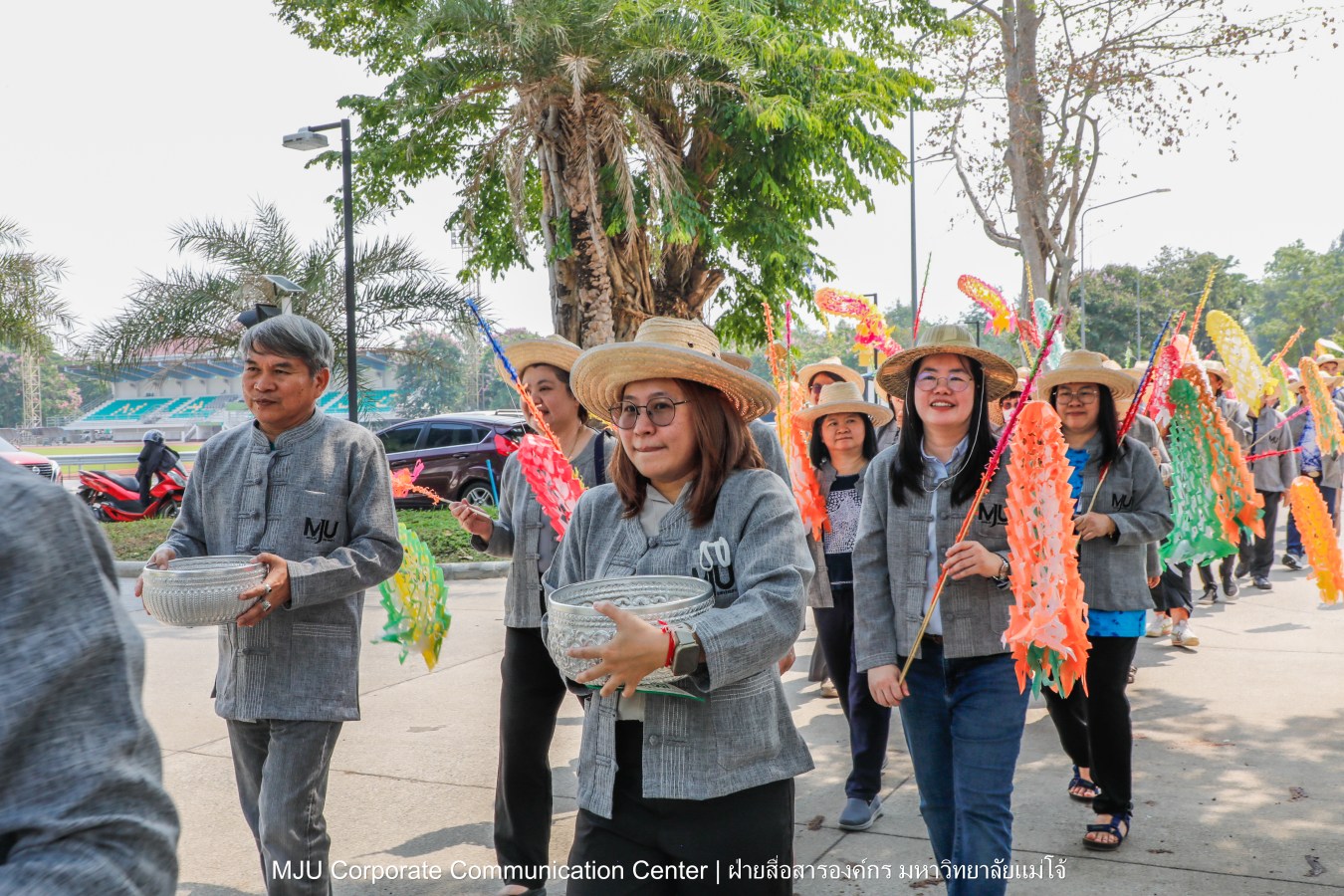 ชาวแม่โจ้ ร่วมพิธีดำหัวผู้อาวุโสและอธิการบดี ประจำปี 2569  สืบสานป๋าเวณี ปี๋ใหม่เมือง