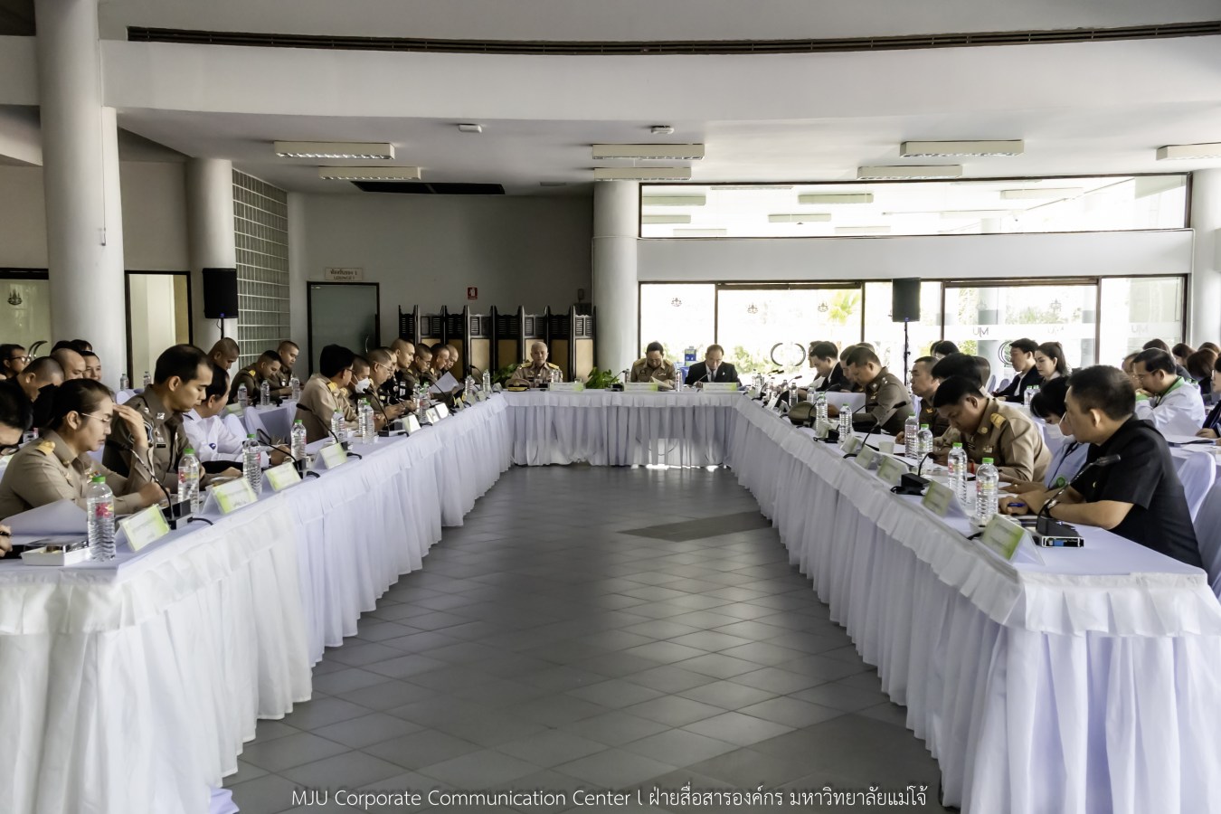 กองพระราชพิธี สำนักงานฝ่ายเสนาธิการในพระองค์ สำนักพระราชวัง จังหวัดเชียงใหม่ และมหาวิทยาลัยแม่โจ้ ประชุมเตรียมความพร้อมการรับเสด็จในพิธีพระราชทานปริญญาบัตรมหาวิทยาลัยแม่โจ้ ประจำปีการศึกษา 2567-2568 (ครั้งที่ 48)