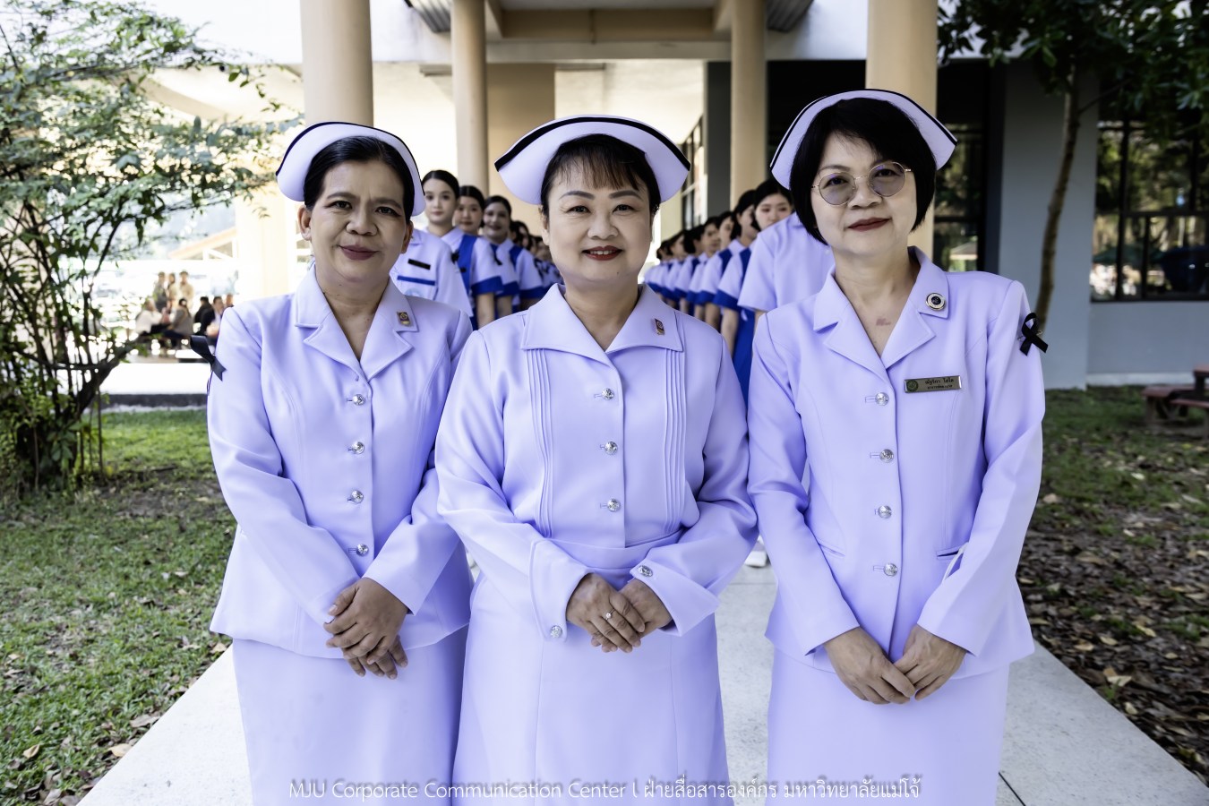 พยาบาลแม่โจ้ รุ่นที่ 3  รับหมวก เข็มเลื่อนชั้นปี และตะเกียงไนติงเกล เตรียมพร้อมออกฝึกปฏิบัติการจริงในสถานพยาบาล