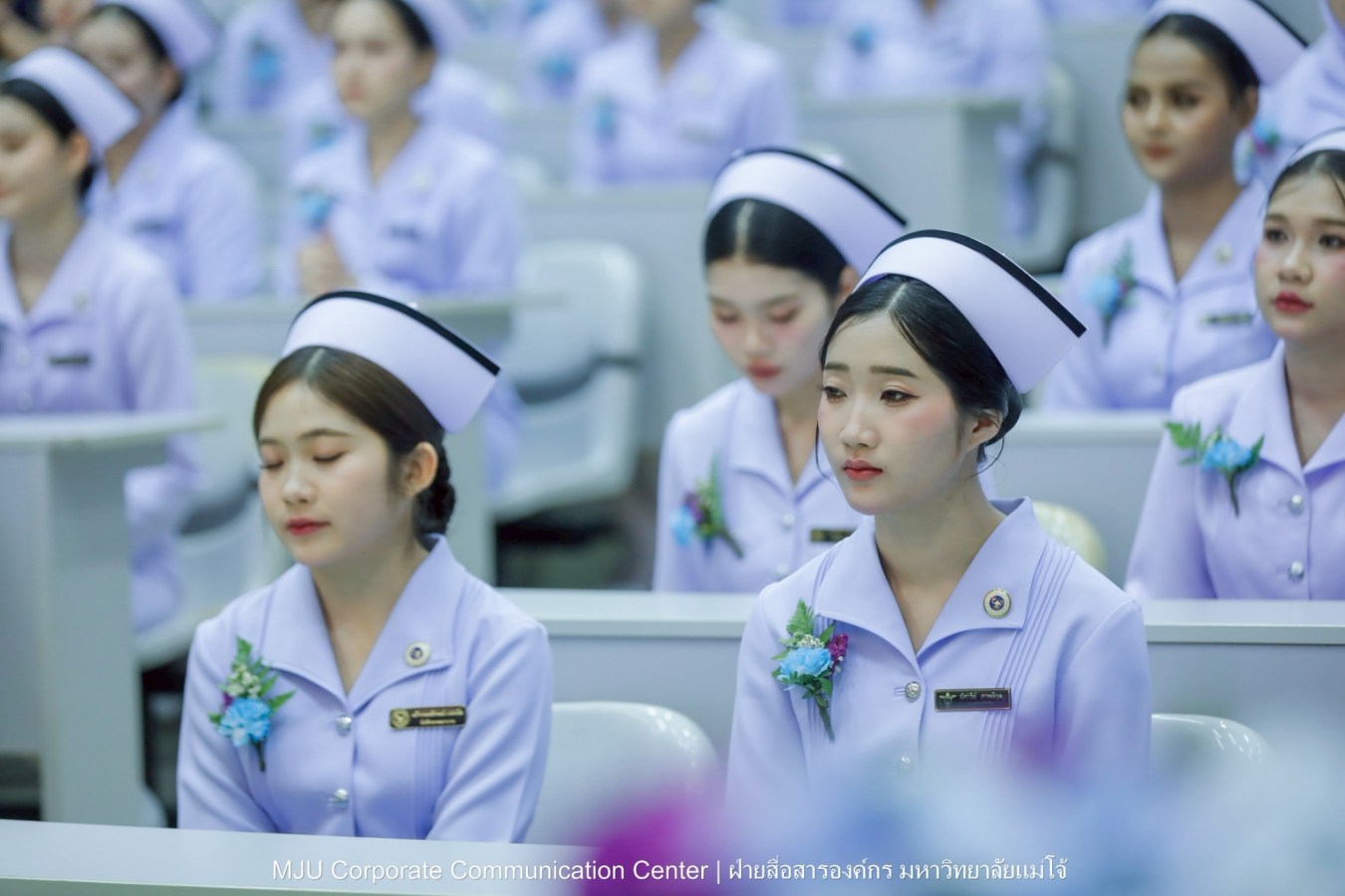 พยาบาลแม่โจ้ รุ่น 1 ประดับแถบหมวก-รับเข็มวิทยฐานะ พร้อมก้าวสู่พยาบาลวิชาชีพอย่างเป็นทางการ