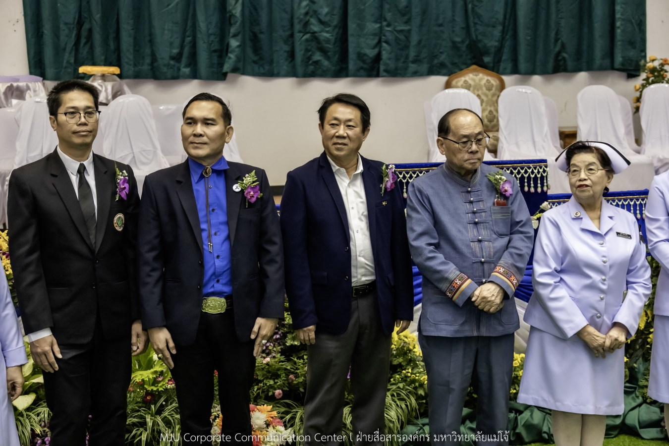 พยาบาลแม่โจ้ รุ่นที่ 3  รับหมวก เข็มเลื่อนชั้นปี และตะเกียงไนติงเกล เตรียมพร้อมออกฝึกปฏิบัติการจริงในสถานพยาบาล