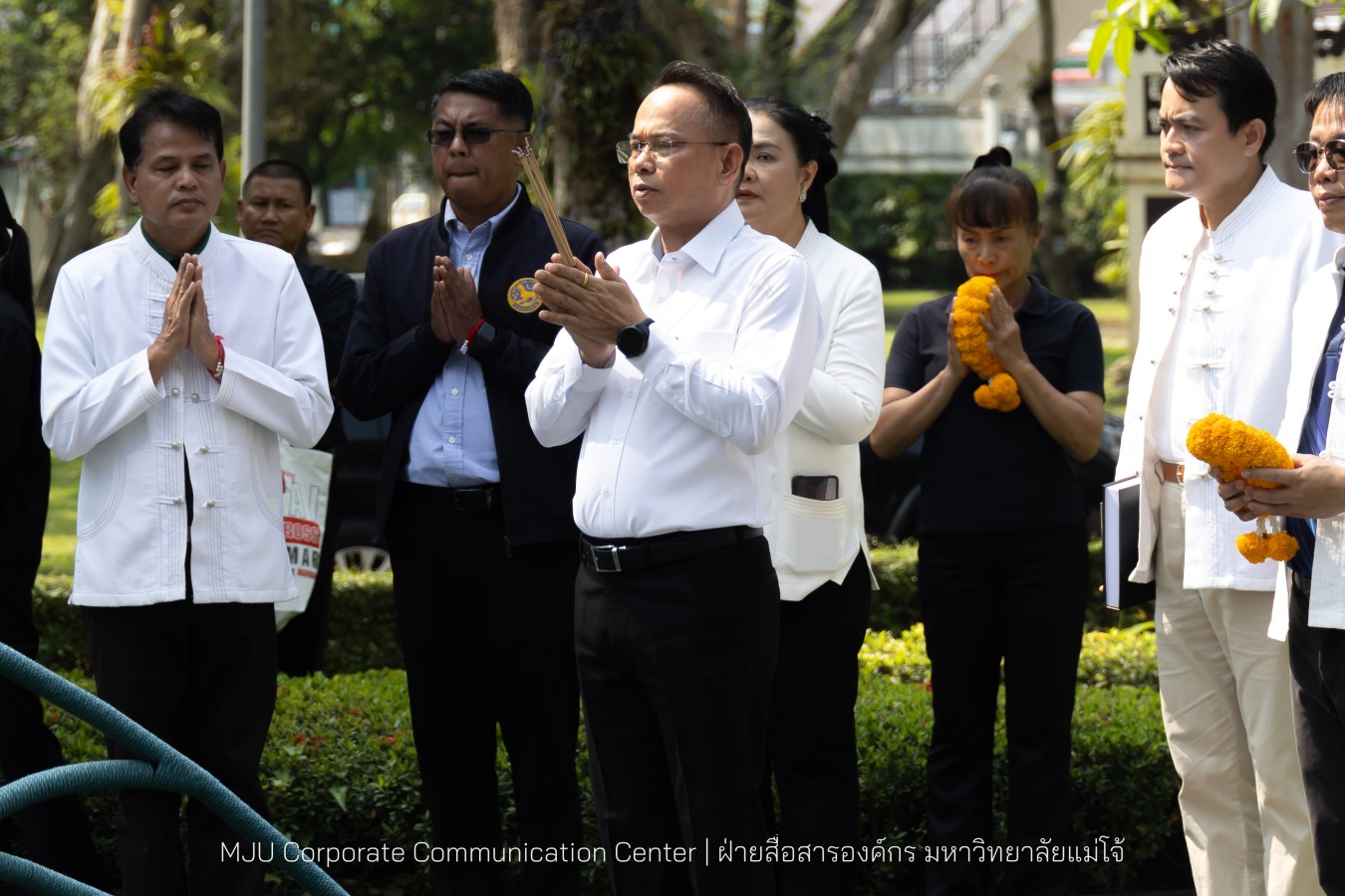 รองปลัดกระทรวงมหาดไทย สักการะสิ่งศักดิ์ ม.แม่โจ้