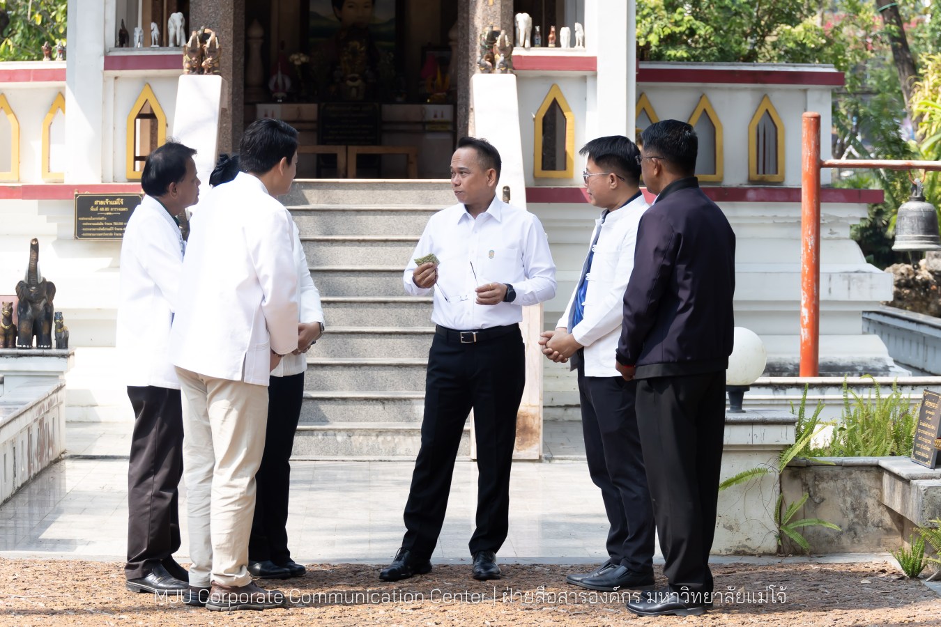 รองปลัดกระทรวงมหาดไทย สักการะสิ่งศักดิ์ ม.แม่โจ้