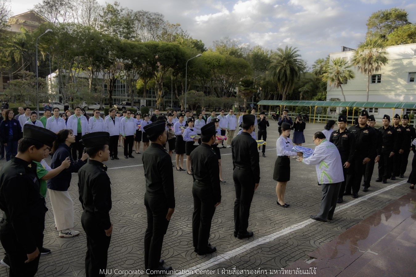 ธงเจ้าภาพ 12 สถาบันโบกสะบัด พร้อมต้อนรับทัพนักกีฬา 109 สถาบัน ใน “อินทนิลเกมส์ 2026”