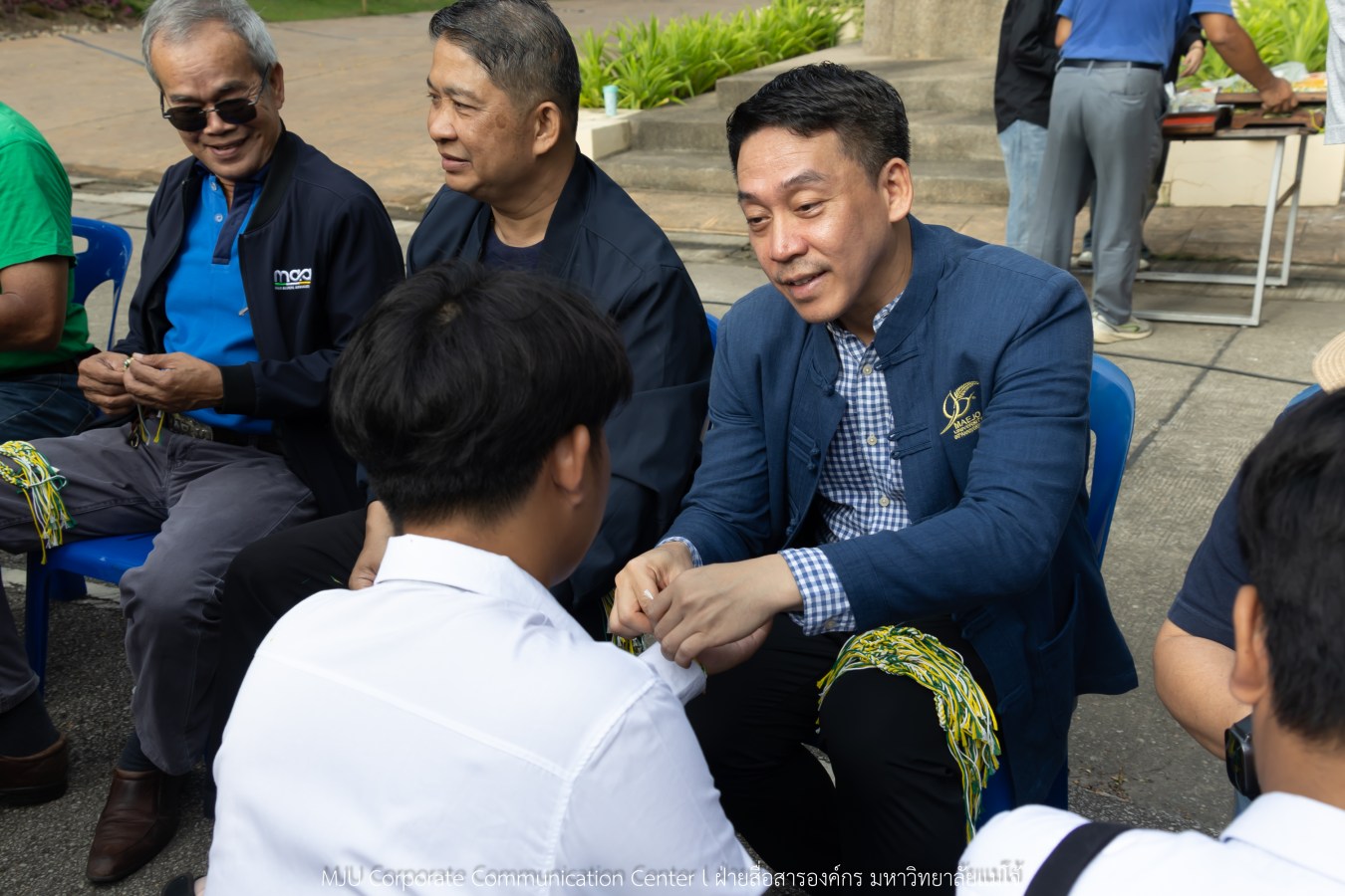 ม.แม่โจ้ เจิมหน้า-ผูกข้อมือ รับขวัญน้องใหม่ลูกแม่โจ้รุ่น 91