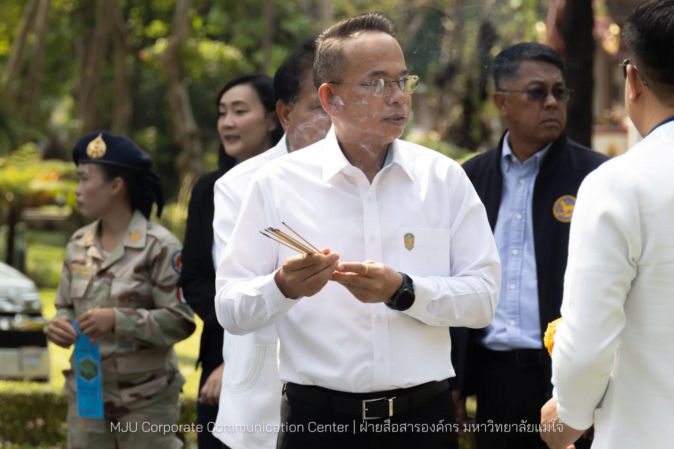 รองปลัดกระทรวงมหาดไทย สักการะสิ่งศักดิ์ ม.แม่โจ้