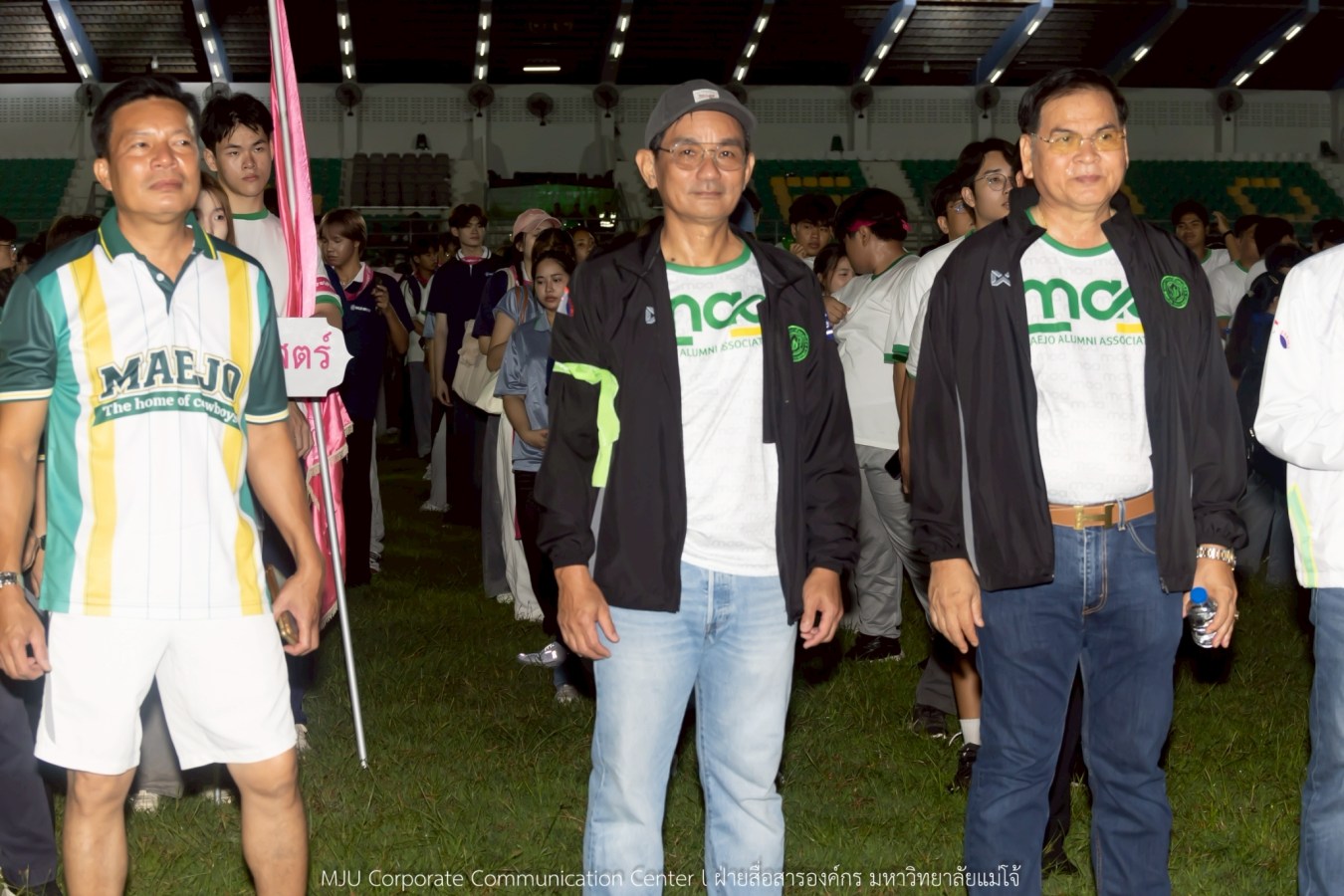 10 กิโลแห่งรอยยิ้ม ประเพณี เดินวิ่ง แม่โจ้ – สันทราย  ชาวสันทราย รุ่นพี่ ศิษย์เก่า  ร่วมต้อนรับอินทนิลช่อที่ 91 กว่า 6,200 คน อย่างอบอุ่น