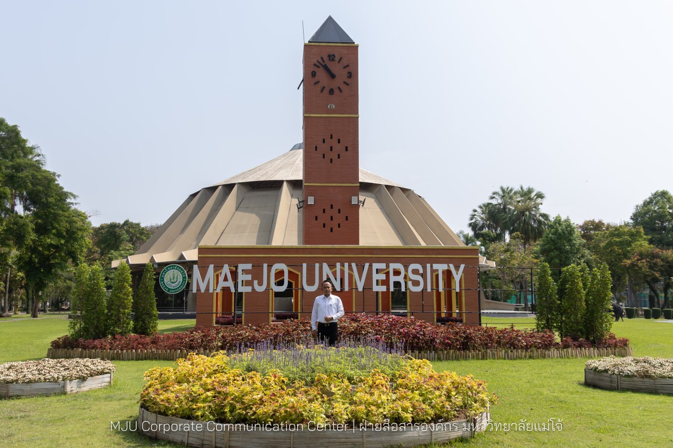 รองปลัดกระทรวงมหาดไทย สักการะสิ่งศักดิ์ ม.แม่โจ้