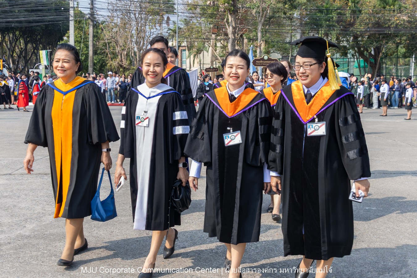 บรรยากาศ พิธีพระราชทานปริญญาบัตร มหาวิทยาลัยแม่โจ้ ประจำปีการศึกษา2567-2568 ครั้งที่ 48  ในวันที่ 19 กุมภาพันธ์ พ.ศ.2569 ณ ศูนย์กีฬาเฉลิมพระเกียรติ มหาวิทยาลัยแม่โจ้