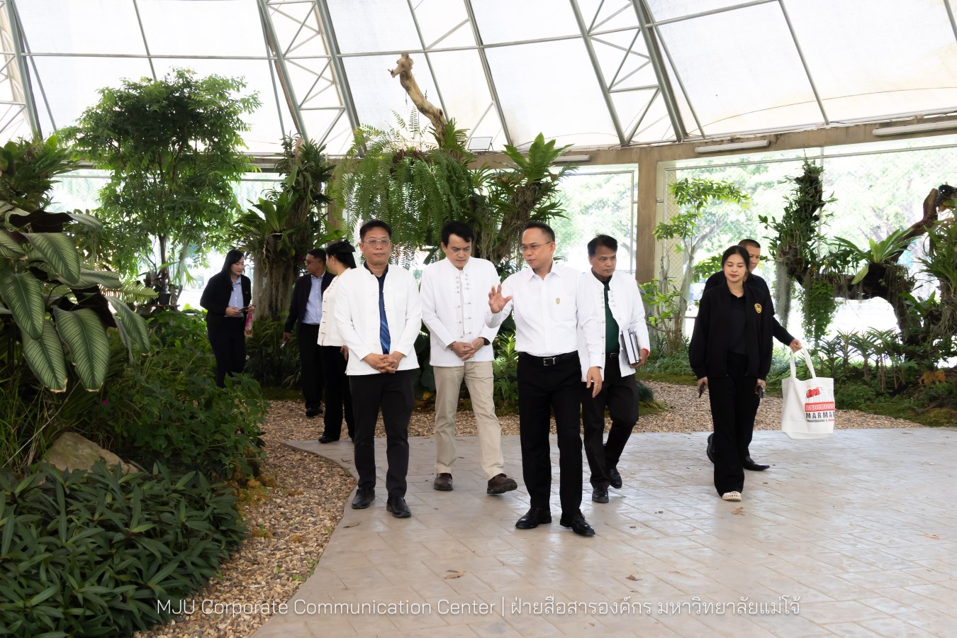 รองปลัดกระทรวงมหาดไทย สักการะสิ่งศักดิ์ ม.แม่โจ้