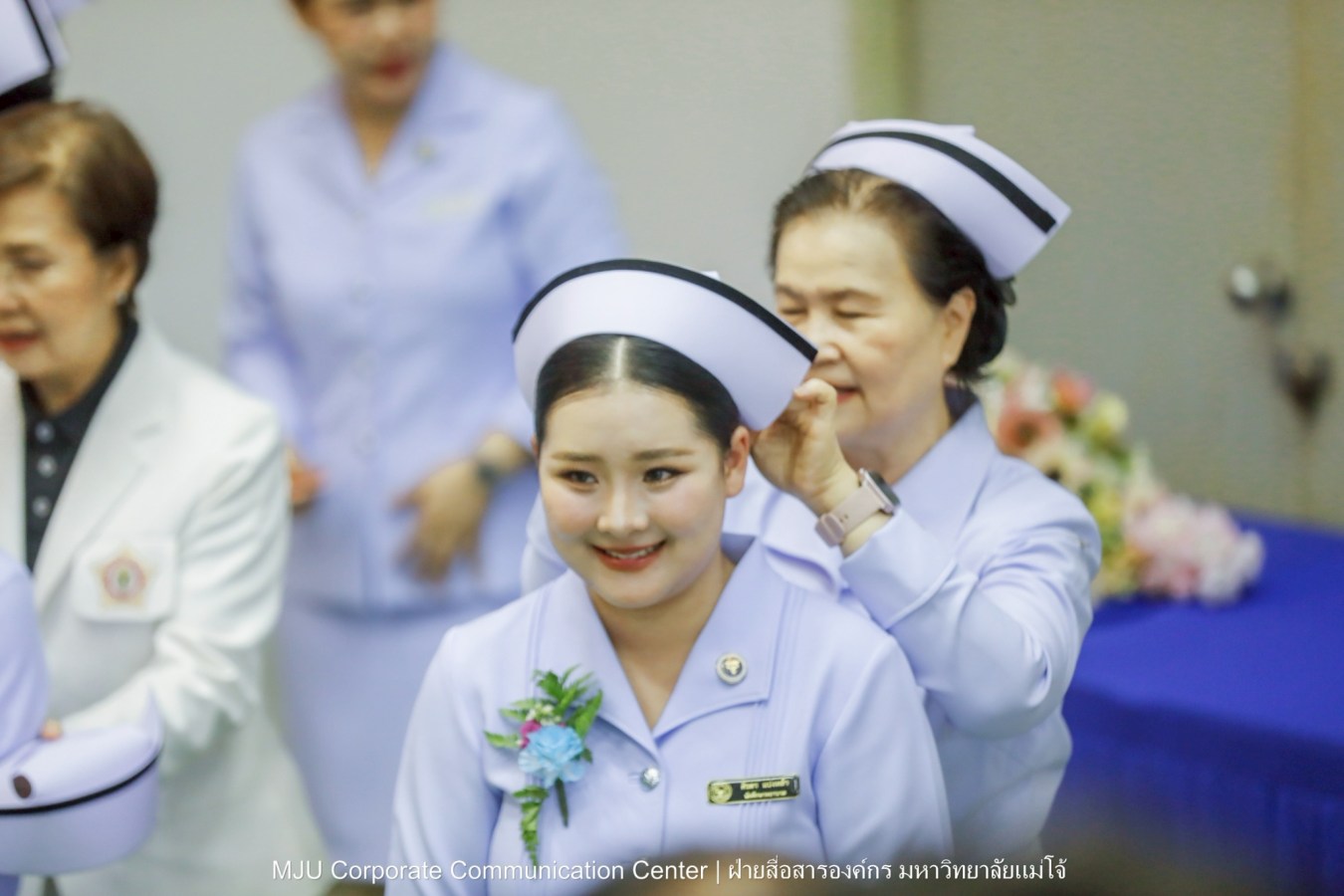 พยาบาลแม่โจ้ รุ่น 1 ประดับแถบหมวก-รับเข็มวิทยฐานะ พร้อมก้าวสู่พยาบาลวิชาชีพอย่างเป็นทางการ
