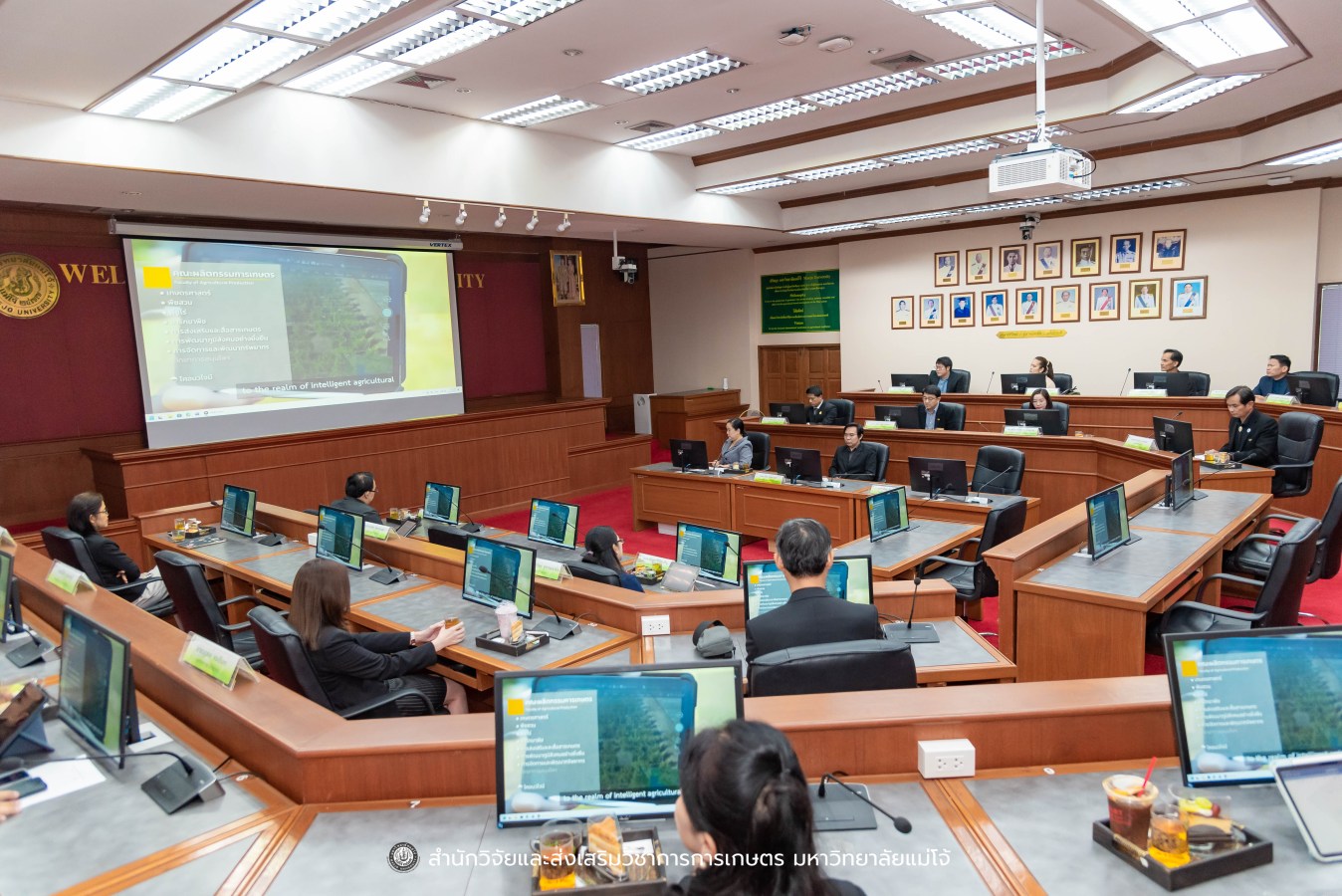 มหาวิทยาลัยแม่โจ้ ต้อนรับคณะผู้บริหารของสำนักงานเลขาธิการวุฒิสภา ในโครงการติดตามผลการนำผลงานวิจัยไปใช้ประโยชน์ในกระบวนการนิติบัญญัติ