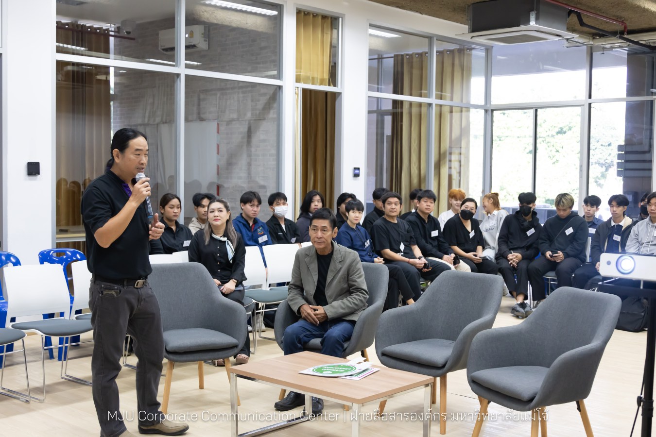 ม.แม่โจ้ ผนึกกำลังเครือข่ายสื่อสารองค์กรมหาวิทยาลัย จัด KM  “Reskill เทคนิคการถ่ายภาพโดยวิทยากรมือชีพ”