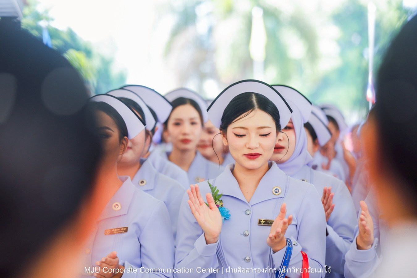 พยาบาลแม่โจ้ รุ่น 1 ประดับแถบหมวก-รับเข็มวิทยฐานะ พร้อมก้าวสู่พยาบาลวิชาชีพอย่างเป็นทางการ