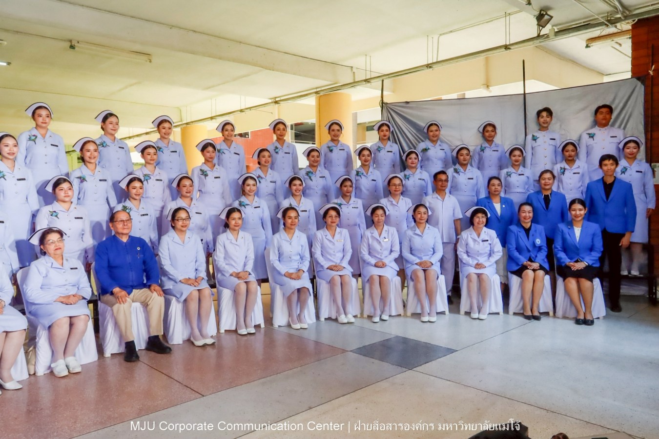 พยาบาลแม่โจ้ รุ่น 1 ประดับแถบหมวก-รับเข็มวิทยฐานะ พร้อมก้าวสู่พยาบาลวิชาชีพอย่างเป็นทางการ