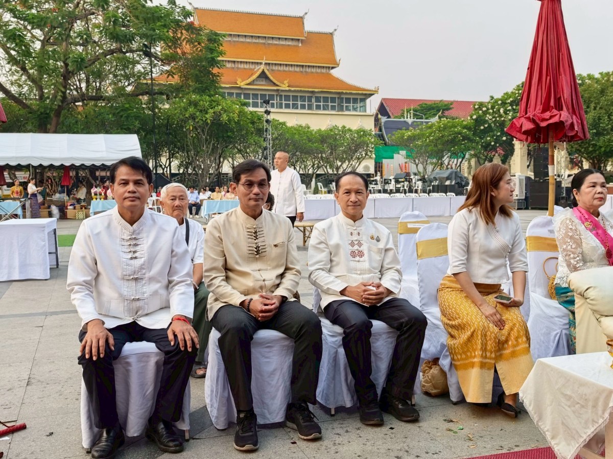 มหาวิทยาลัยแม่โจ้ ร่วมพิธีทำบุญตักบาตร ในงานสมโภช 730 ปี สถาปนาเมืองเชียงใหม่