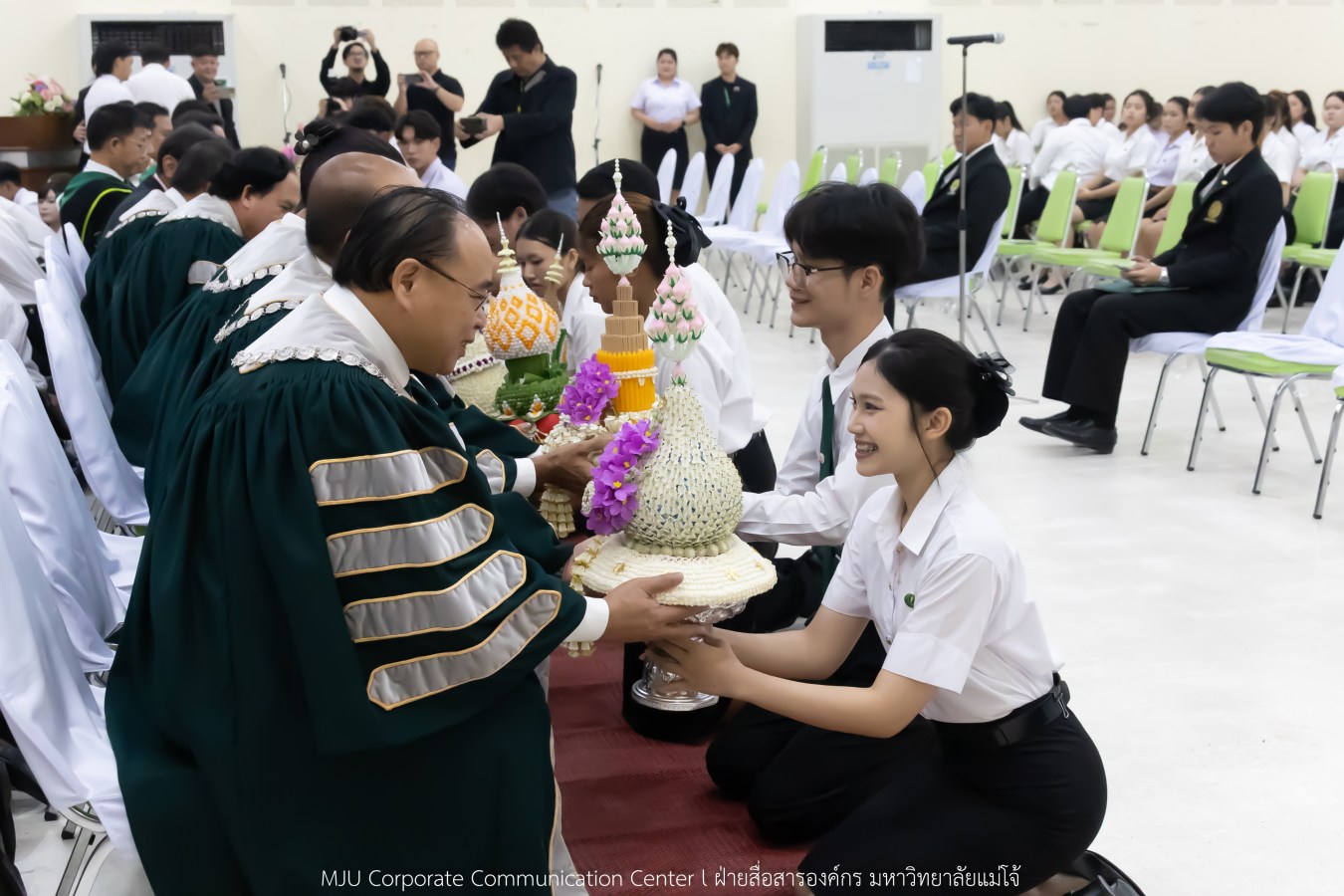 ม.แม่โจ้ “น้อมจิต วันทา บูชาครู” จัดพิธีไหว้ครู พร้อมเชิดชูอาจารย์-บุคลากรดีเด่น ประจำปี 2569