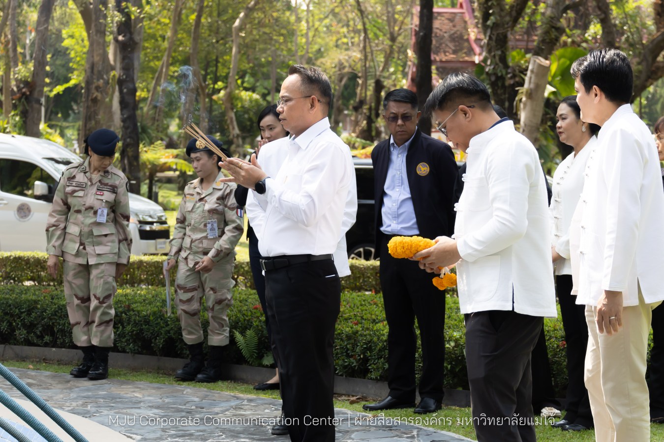รองปลัดกระทรวงมหาดไทย สักการะสิ่งศักดิ์ ม.แม่โจ้