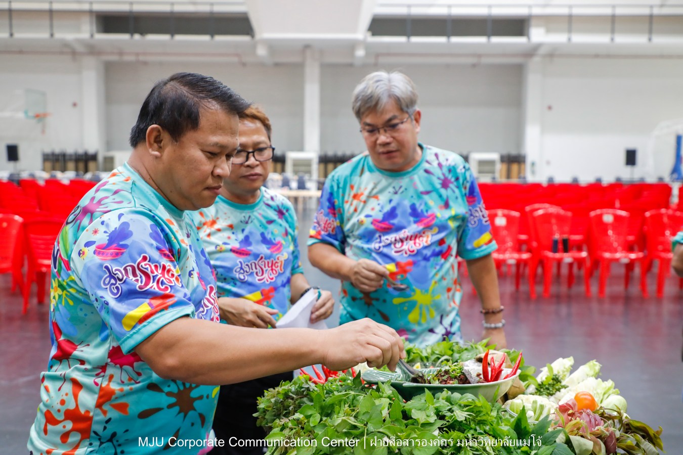 ชาวแม่โจ้ ร่วมพิธีดำหัวผู้อาวุโสและอธิการบดี ประจำปี 2569  สืบสานป๋าเวณี ปี๋ใหม่เมือง