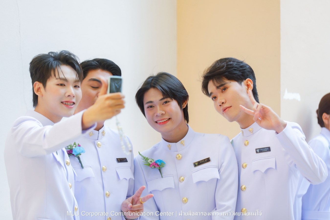 พยาบาลแม่โจ้ รุ่น 1 ประดับแถบหมวก-รับเข็มวิทยฐานะ พร้อมก้าวสู่พยาบาลวิชาชีพอย่างเป็นทางการ