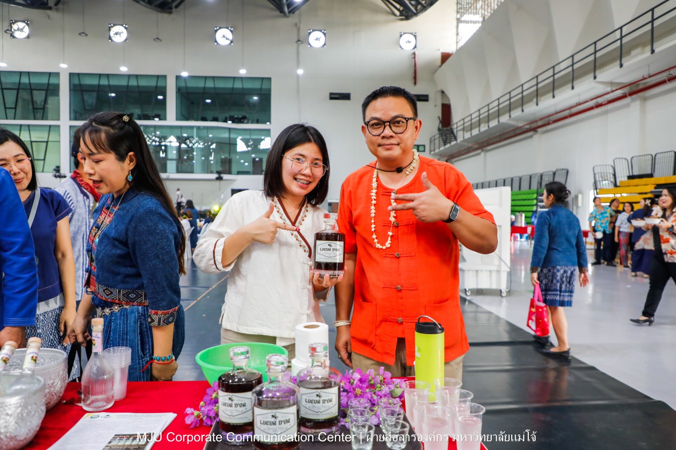 ชาวแม่โจ้ ร่วมพิธีดำหัวผู้อาวุโสและอธิการบดี ประจำปี 2569  สืบสานป๋าเวณี ปี๋ใหม่เมือง