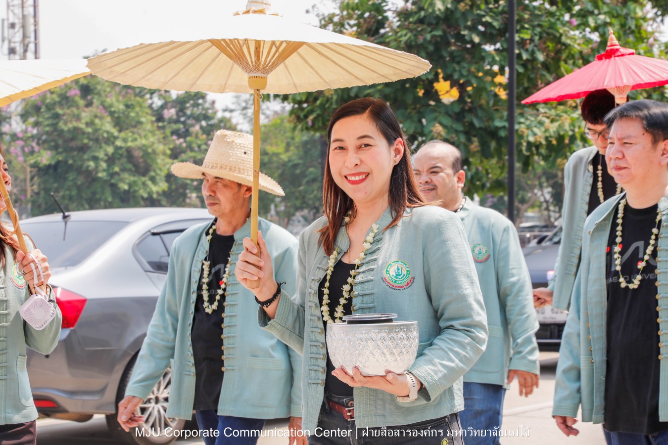 ชาวแม่โจ้ ร่วมพิธีดำหัวผู้อาวุโสและอธิการบดี ประจำปี 2569  สืบสานป๋าเวณี ปี๋ใหม่เมือง
