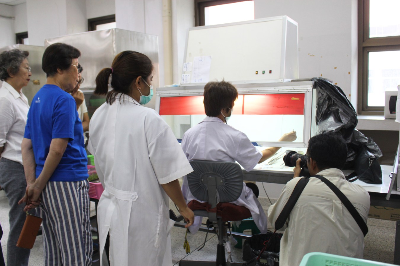 โครงการคืนชีวิตกล้วยไม้ไทยสู่ไพรพฤกษ์ฯ ม.แม่โจ้ ร่วมสนับสนุนโครงการรักษ์ป่าน่านตามพระราชดำริ  เตรียมทำหนังสือเฉลิมพระเกียรติสมเด็จพระนางเจ้าสิริกิติ์ พระบรมราชินีนาถ พระบรมราชชนนีพันปีหลวง