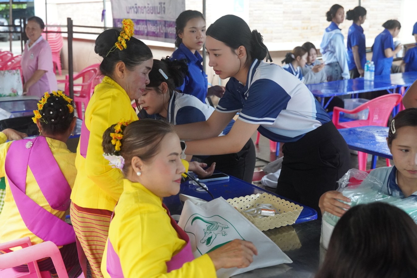 “อาสาด้วยใจ ห่วงใยผู้สูงอายุ” คณะพยาบาลฯ ม.แม่โจ้ ส่งเสริมสุขภาพผู้สูงอายุ พื้นที่ ทต.หนองหาร