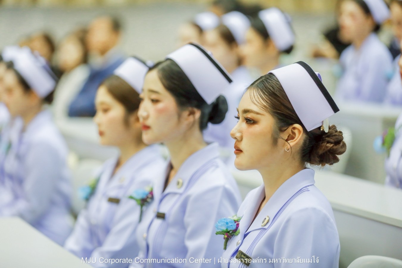 พยาบาลแม่โจ้ รุ่น 1 ประดับแถบหมวก-รับเข็มวิทยฐานะ พร้อมก้าวสู่พยาบาลวิชาชีพอย่างเป็นทางการ