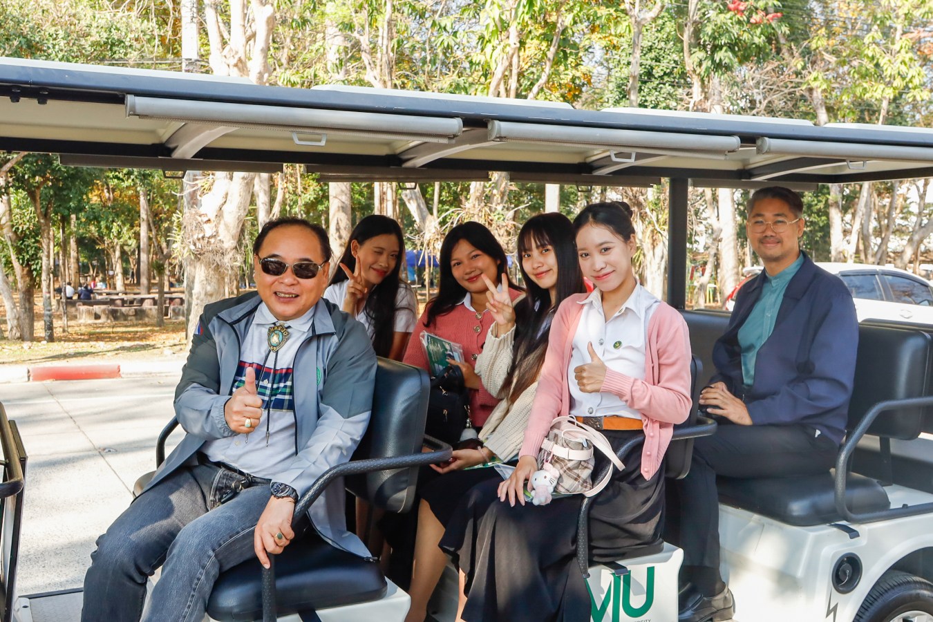 Congratulations    บรรยากาศ      บัณฑิตแม่โจ้ รายงานตัวเตรียมเข้าพิธีพระราชทานปริญญาบัตร ครั้งที่ 48