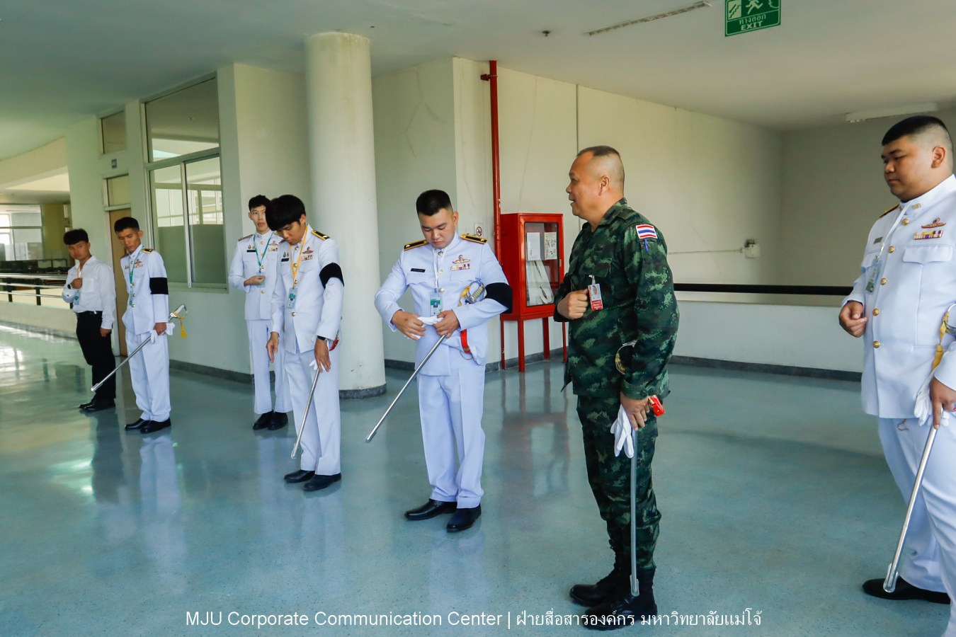 Congratulations    บรรยากาศ      บัณฑิตแม่โจ้ รายงานตัวเตรียมเข้าพิธีพระราชทานปริญญาบัตร ครั้งที่ 48