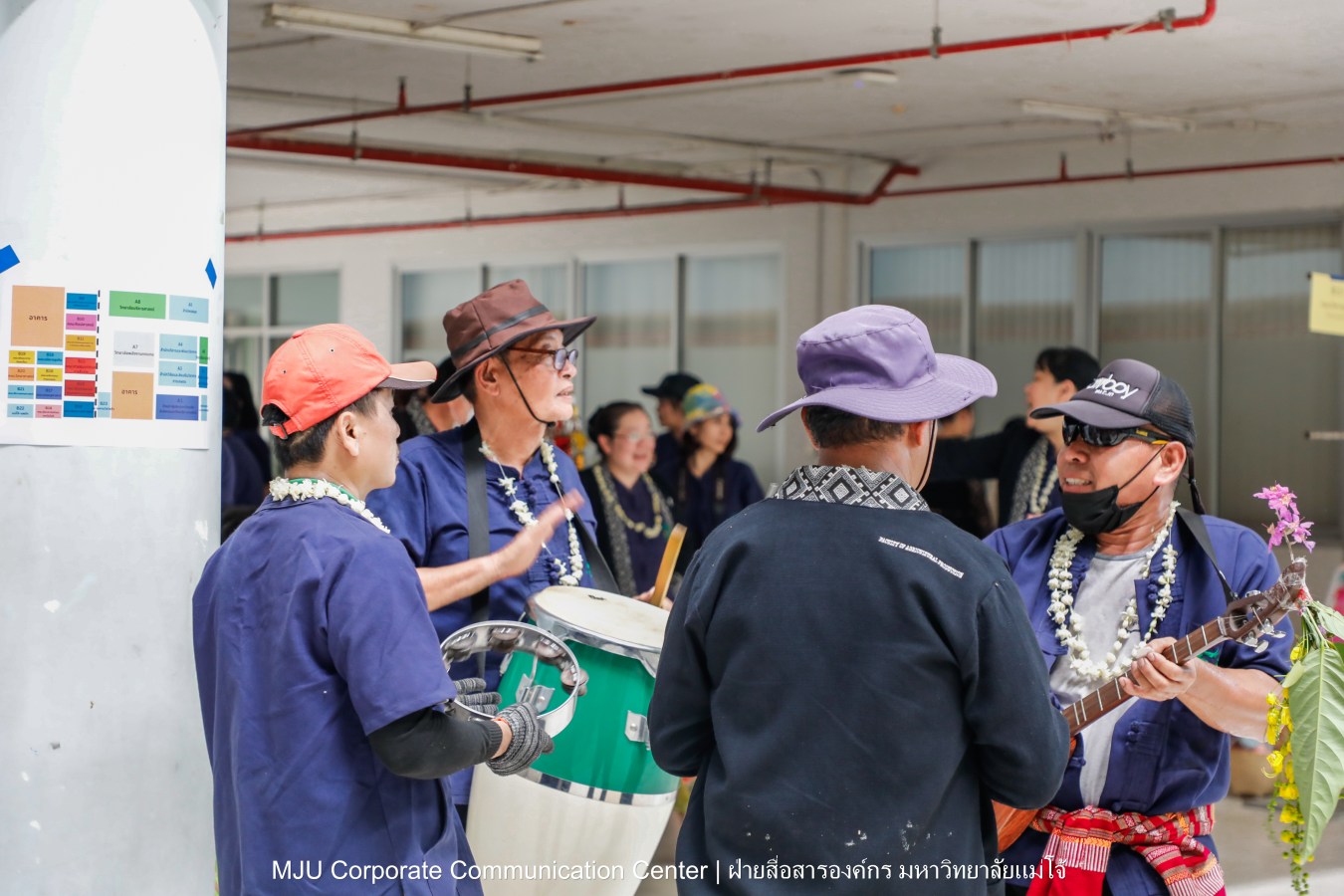 ชาวแม่โจ้ ร่วมพิธีดำหัวผู้อาวุโสและอธิการบดี ประจำปี 2569  สืบสานป๋าเวณี ปี๋ใหม่เมือง