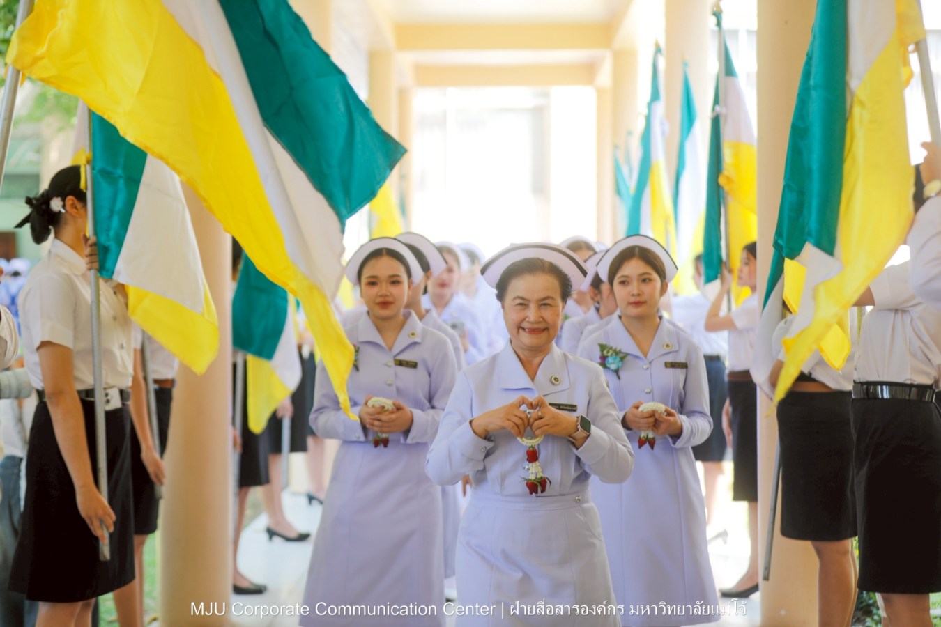 พยาบาลแม่โจ้ รุ่น 1 ประดับแถบหมวก-รับเข็มวิทยฐานะ พร้อมก้าวสู่พยาบาลวิชาชีพอย่างเป็นทางการ