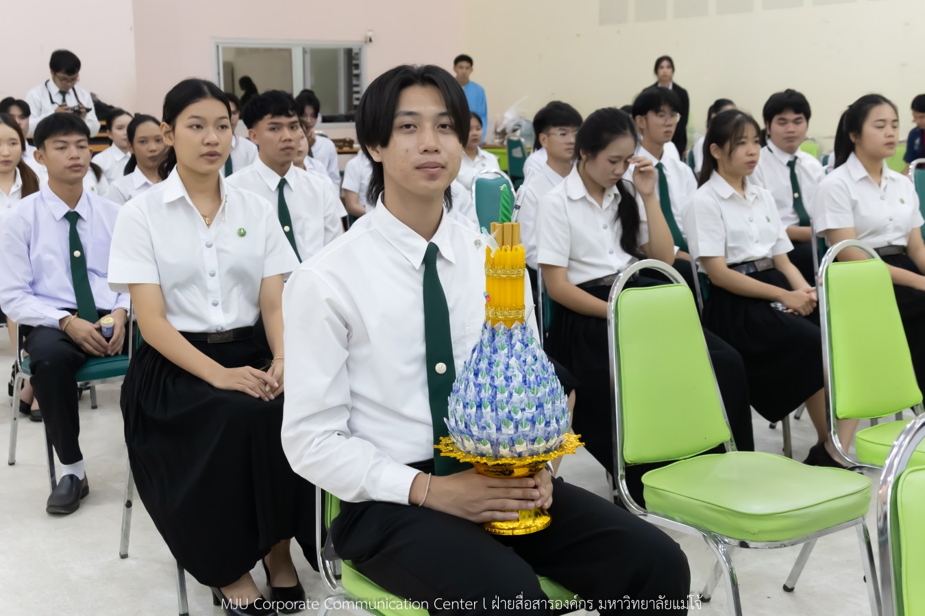 ม. แม่โจ้ จัดพิธีมอบเสื้อสาขาเทคนิคการสัตวแพทย์ฯ ให้ นศ.รุ่นแรก  สร้างความภาคภูมิใจและตระหนักต่อบทบาทวิชาชีพ
