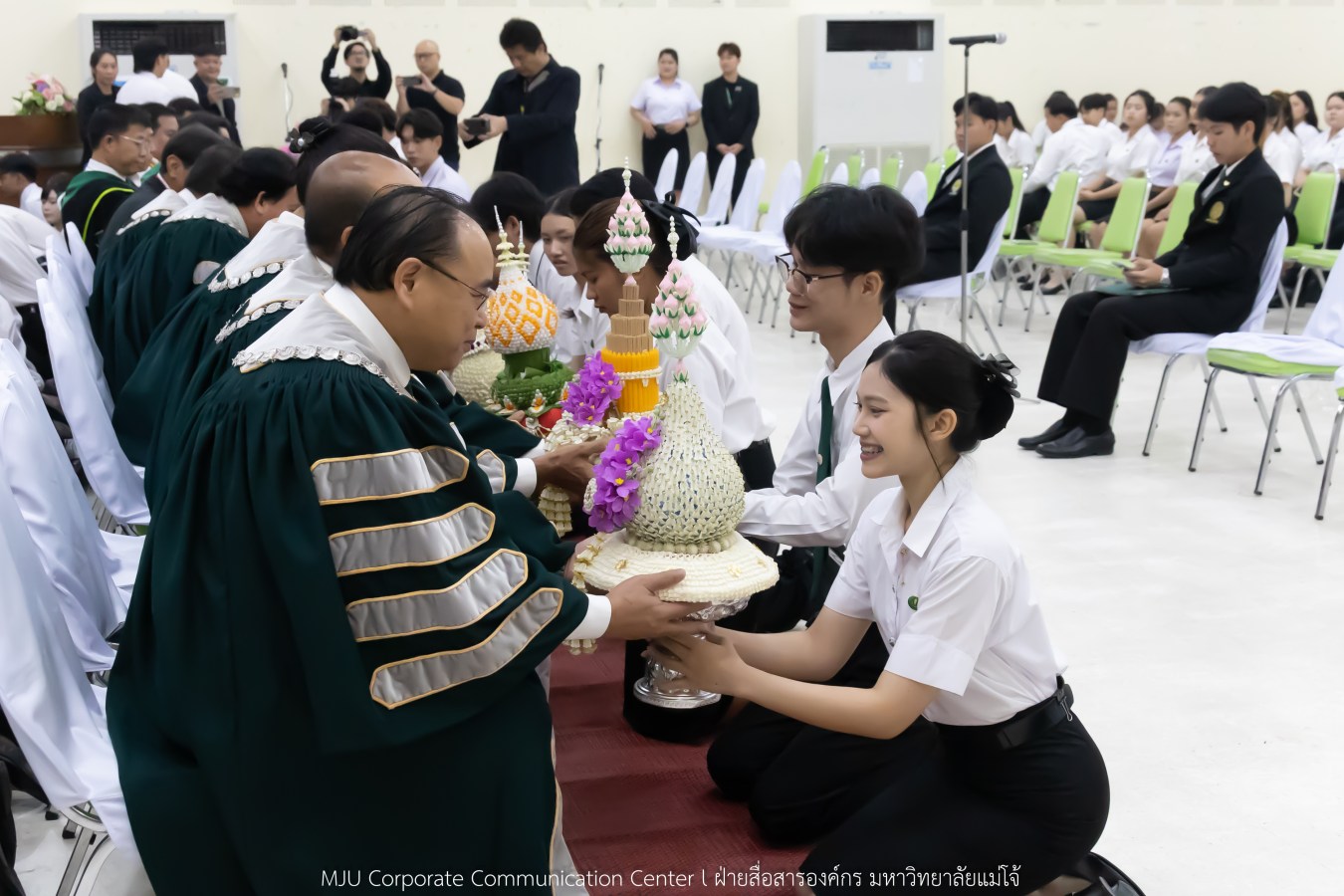 ม.แม่โจ้ “น้อมจิต วันทา บูชาครู” จัดพิธีไหว้ครู พร้อมเชิดชูอาจารย์-บุคลากรดีเด่น ประจำปี 2569