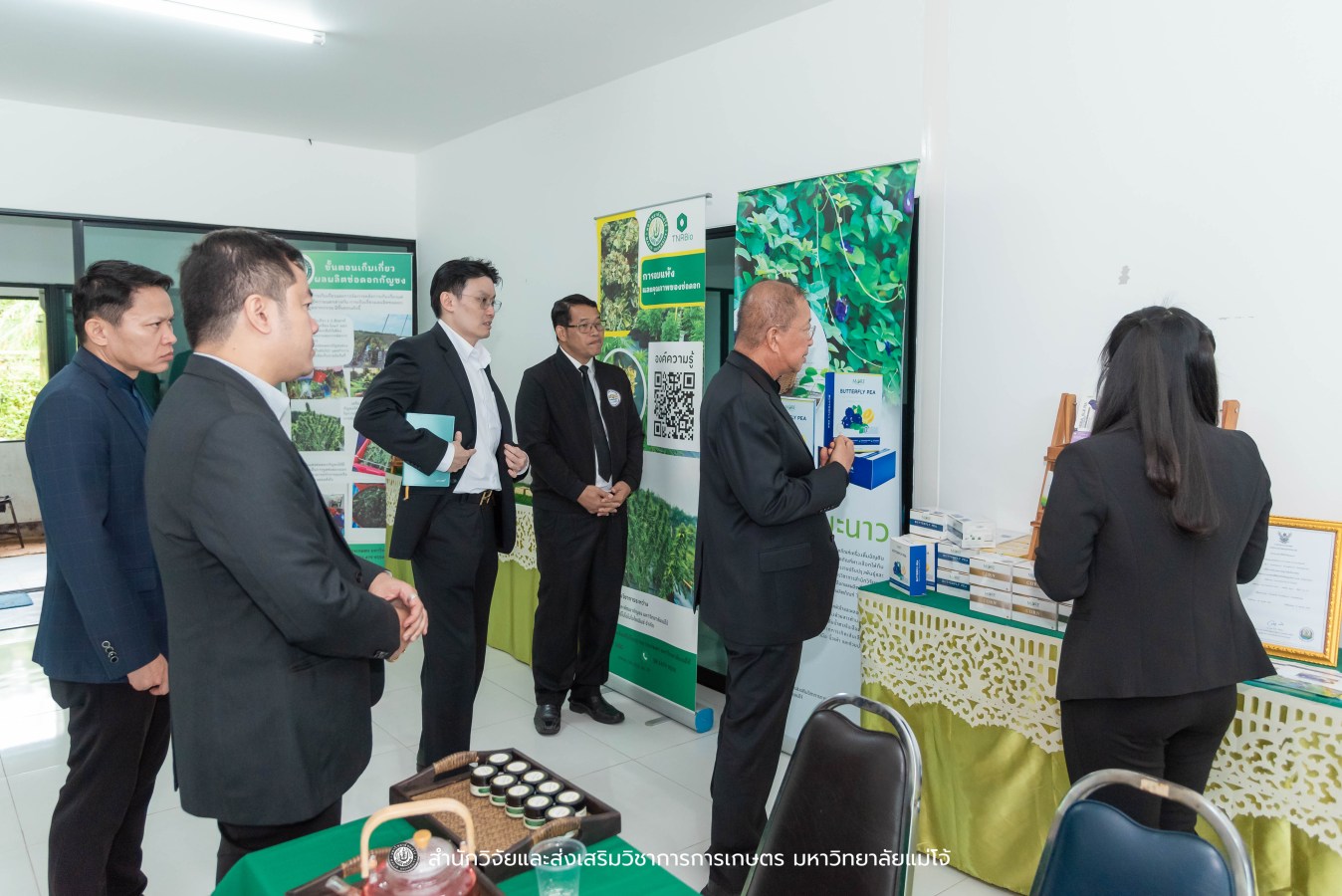 มหาวิทยาลัยแม่โจ้ ต้อนรับคณะผู้บริหารของสำนักงานเลขาธิการวุฒิสภา ในโครงการติดตามผลการนำผลงานวิจัยไปใช้ประโยชน์ในกระบวนการนิติบัญญัติ