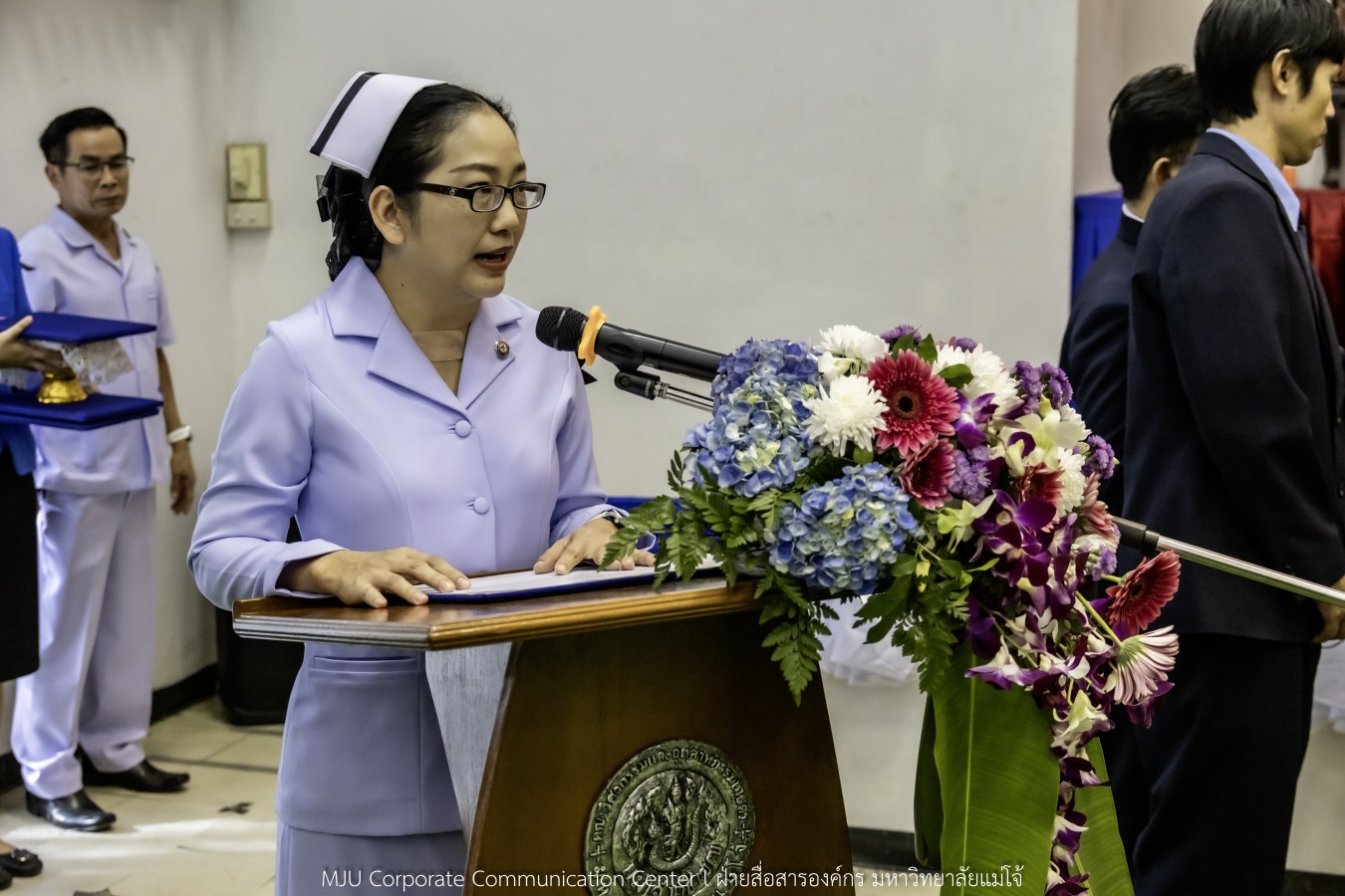 พยาบาลแม่โจ้ รุ่นที่ 3  รับหมวก เข็มเลื่อนชั้นปี และตะเกียงไนติงเกล เตรียมพร้อมออกฝึกปฏิบัติการจริงในสถานพยาบาล