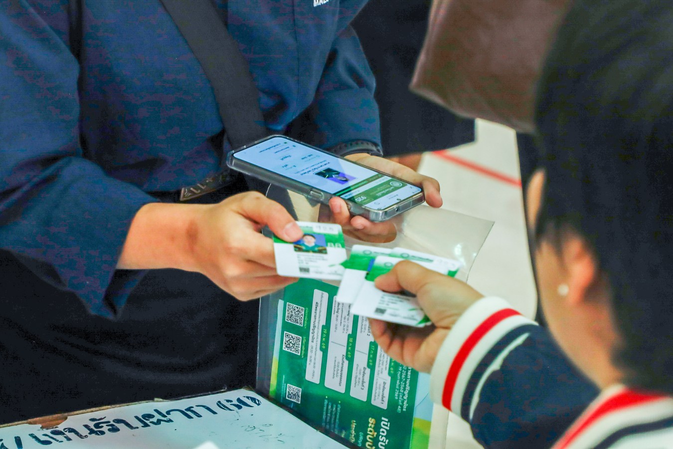 Congratulations    บรรยากาศ      บัณฑิตแม่โจ้ รายงานตัวเตรียมเข้าพิธีพระราชทานปริญญาบัตร ครั้งที่ 48